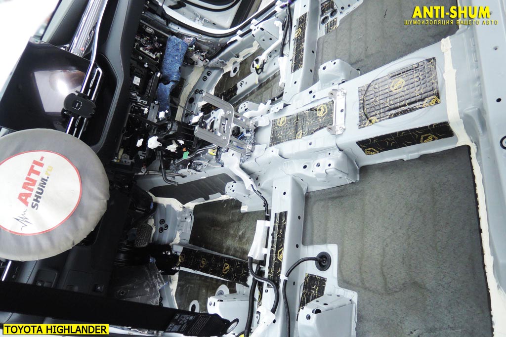 ToyotaHighlander_012.jpg
