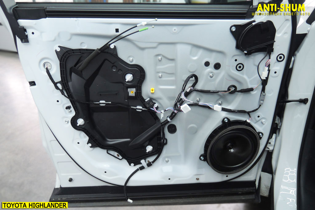 ToyotaHighlander_004.jpg