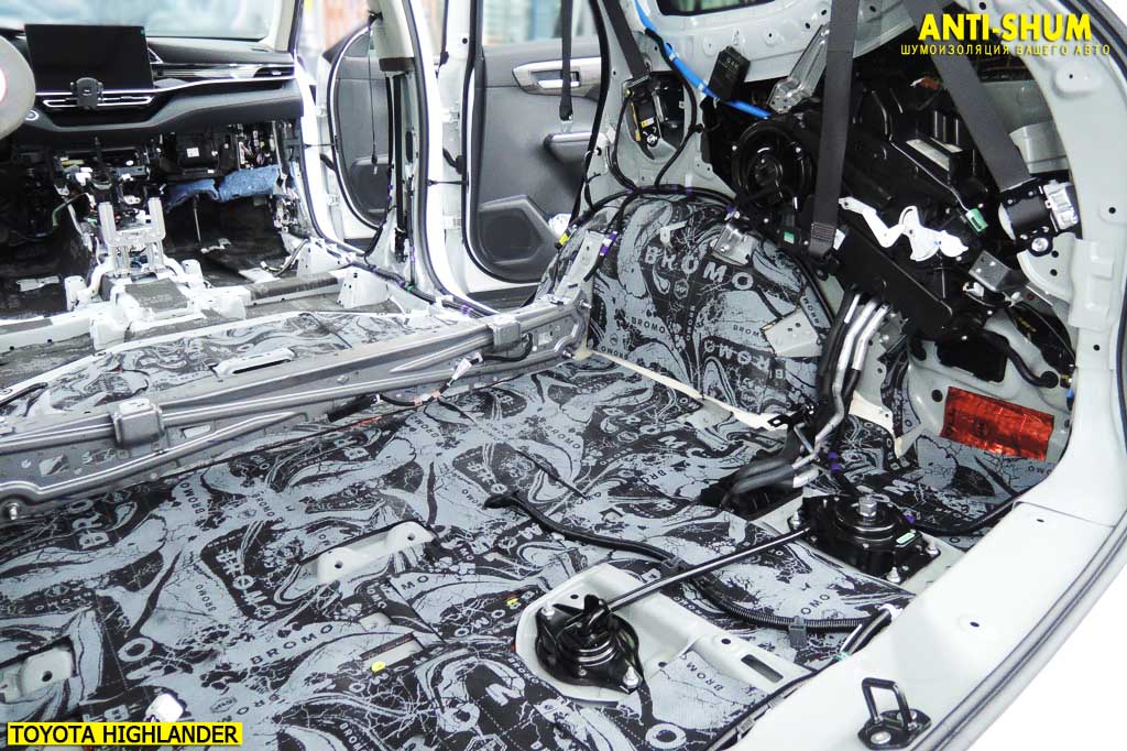 ToyotaHighlander_018.jpg