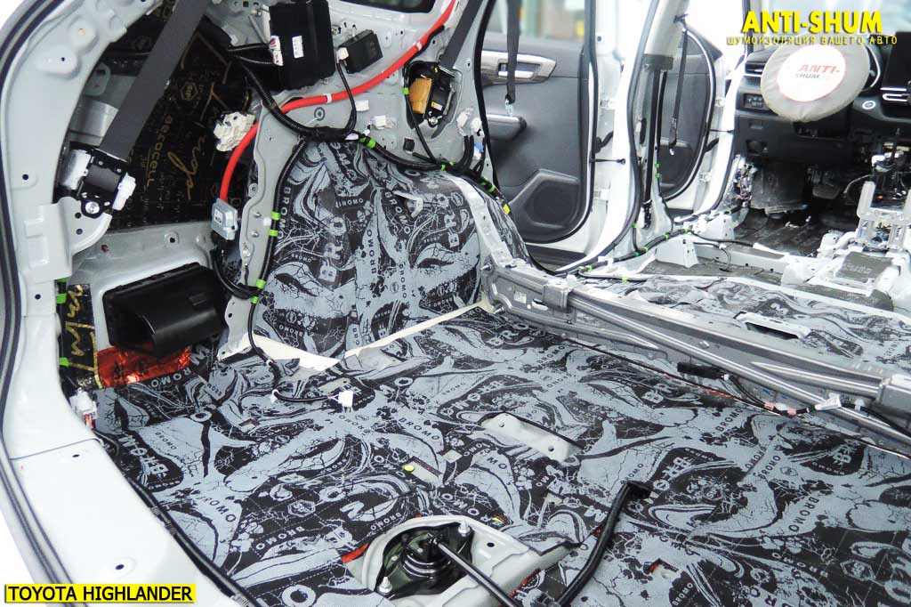 ToyotaHighlander_017.jpg
